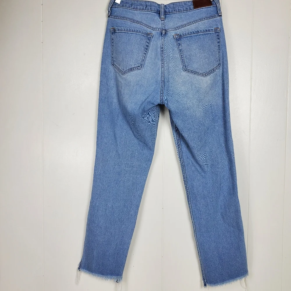 Hollister ultra high rise mom jeans size 27 / 5